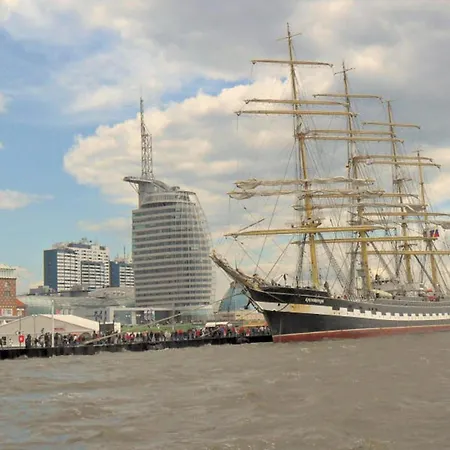 Robbie Dorumer Neufeld